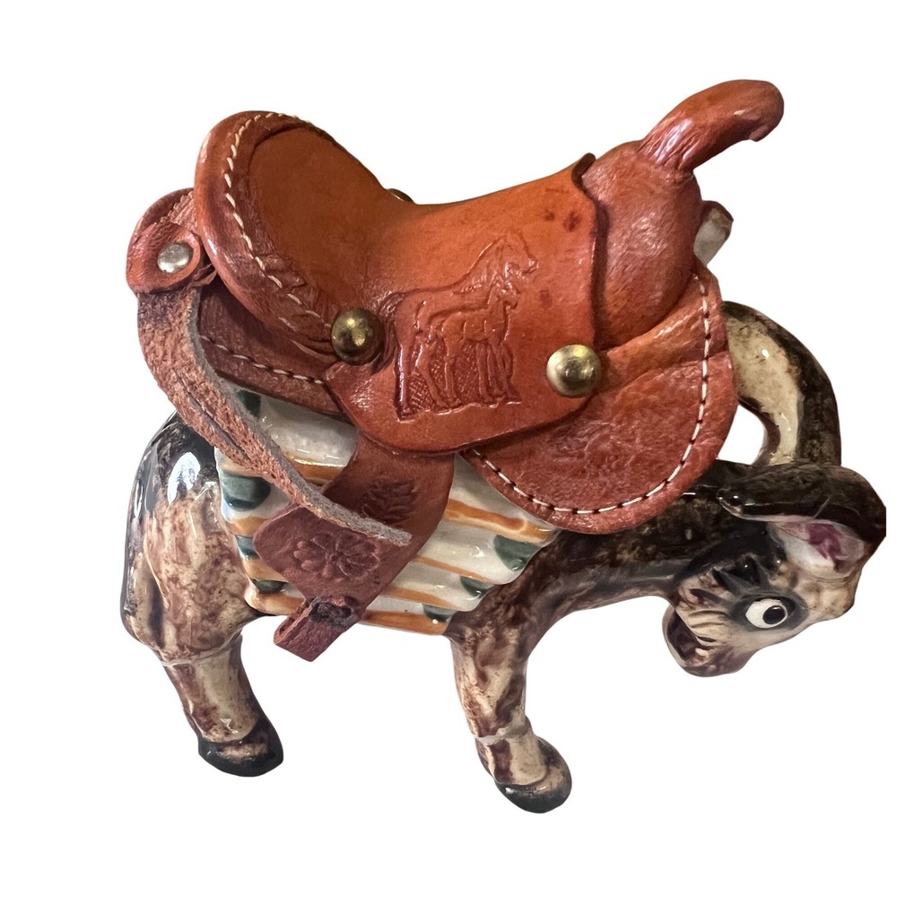 Leather Model Horse Western Saddle Tooled 4inches x 3 inches Vintage EUC Toy